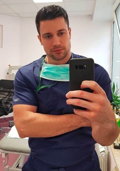 دکتر آرین صفری مقدم